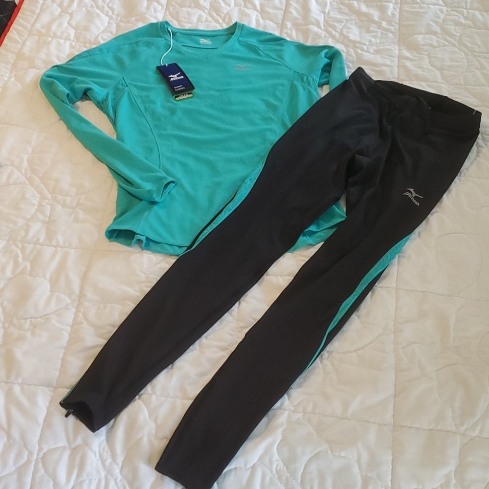 2 piece Mizuno running outfit. Size Medium